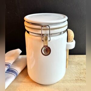 Bee House Japan 8" White Round Ceramic Sealed Canister With Spoon